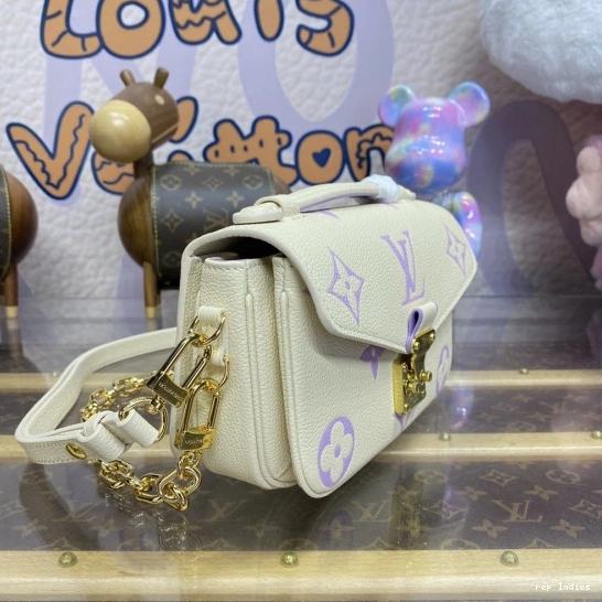 Cheap METIS WEST LOUIS POCHETTE EAST VUITTON 0813
